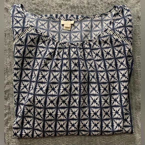 3/$20 J. CREW Long Sleeve Pullover Blouse Hi-Low Curve Hem Eyelet Accents Large - Picture 11 of 14